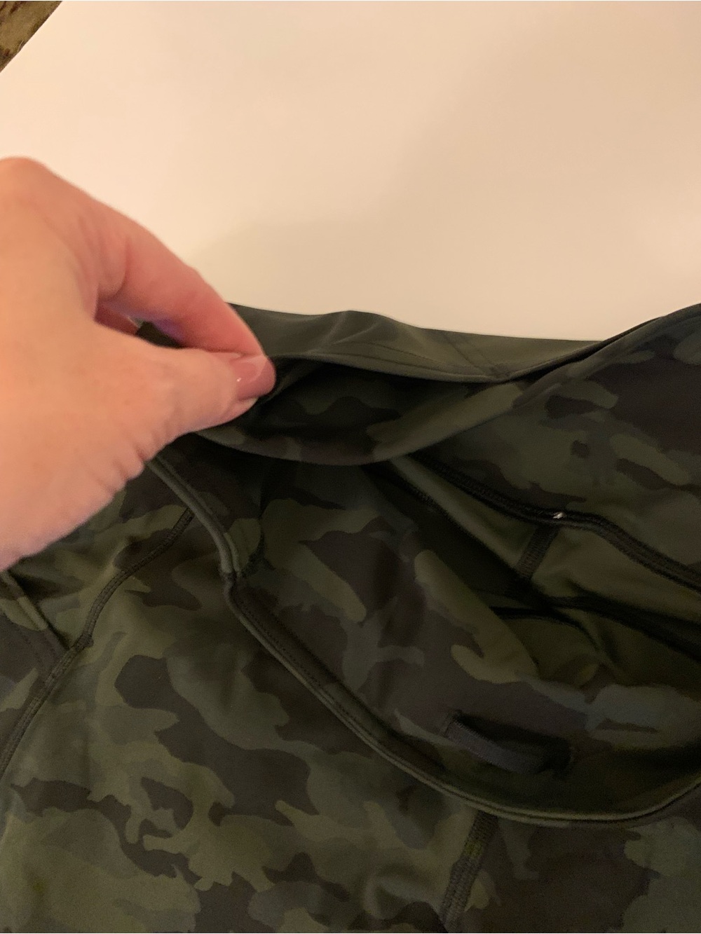 lululemon athletica Olive Green Camo High-Rise Leggings Sz 8-10 - Picture 6 of 9